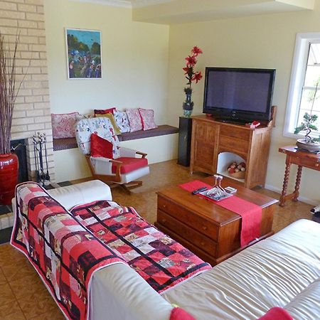 Bed and Breakfast Grovely House Станторп Экстерьер фото